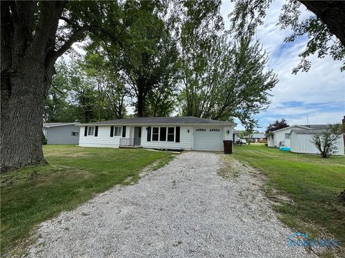 1712 Maumee Dr, Defiance, OH, 43512-2521 | Card Image