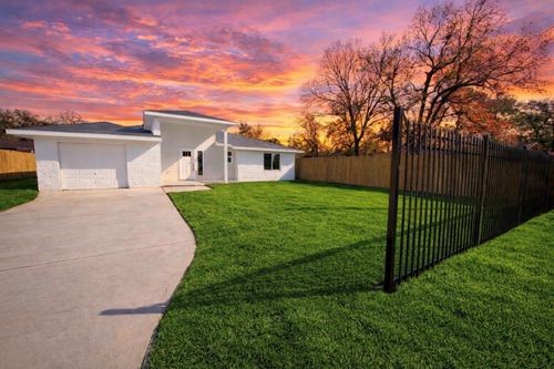 9226 Grady St, Houston, TX, 77016-4202 | Card Image