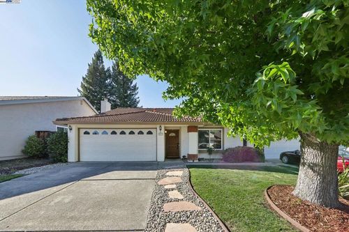 57 Trailview Ct, San Ramon, CA, 94583-2215 | Card Image