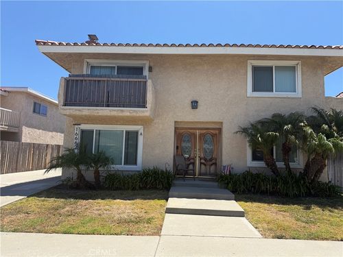 16662 Blanton, Huntington Beach, CA, 92649 | Card Image