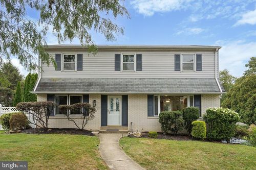 716 Ross Dr, FEASTERVILLE TREVOSE, PA, 19053-1914 | Card Image