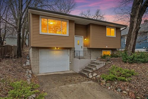 866 Wheeler St N, Saint Paul, MN, 55104-1148 | Card Image