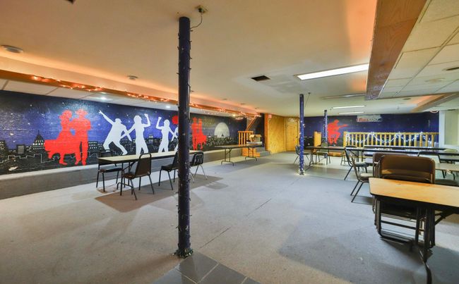 Lower level room | Image 30