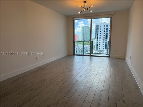 1501-1010 Sw 2nd Ave, Miami, FL, 33130-4460 | Card Image