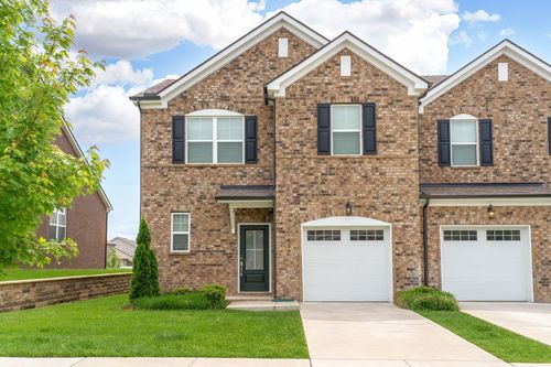 559 Becks Pl, Gallatin, TN, 37066-4639 | Card Image
