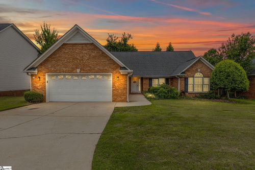 16 Arbours West Ln, Moore, SC, 29369-9377 | Card Image