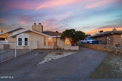 a-1514 Greg Powers Dr, El Paso, TX, 79936-6220 | Card Image
