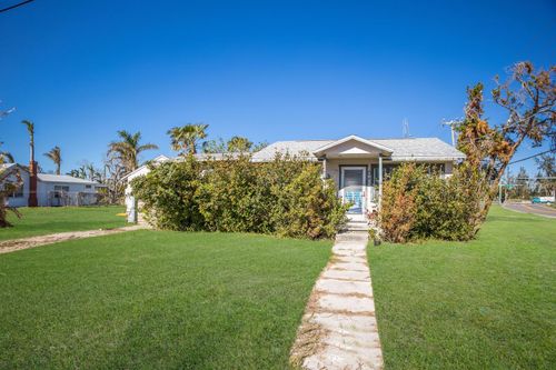 11907 45th Ave W, CORTEZ, FL, 34215 | Card Image