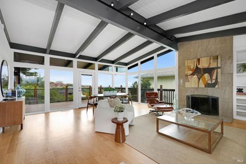 1693 View Drive, San Leandro, CA, 94577 | Card Image
