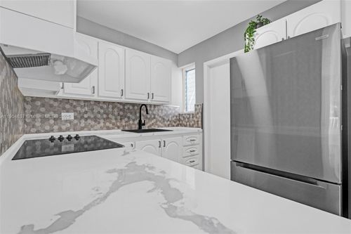 apt-305-1150 Euclid Ave, Miami Beach, FL, 33139-4522 | Card Image