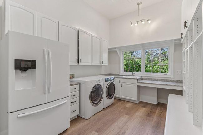 1601 Cedar Bend, House other with 5 bedrooms, 4 bathrooms and null parking in Hartland WI | Image 45