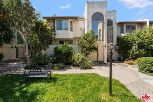 apt-a-5333 Coldwater Canyon Ave, Sherman Oaks, CA, 91401-6108 | Card Image