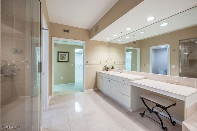 Primary Bathroom | Image 25