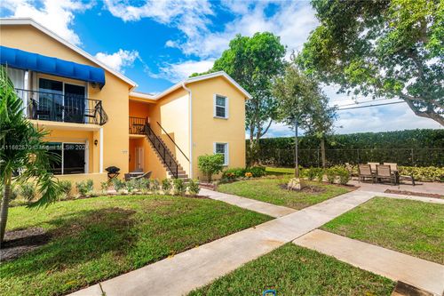 651-651 Waterside Dr, Hypoluxo, FL, 33462-6180 | Card Image