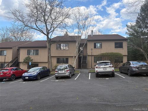 3907 Wild Berry Ct, Poughkeepsie, NY, 12603-6975 | Card Image