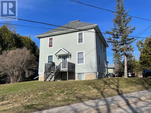 68 Wellington St S, New Liskeard, ON, P0J1P0 | Card Image
