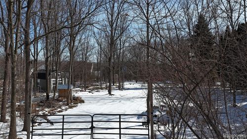 6106 River Rd, Flushing, MI, 48433-2508 | Card Image