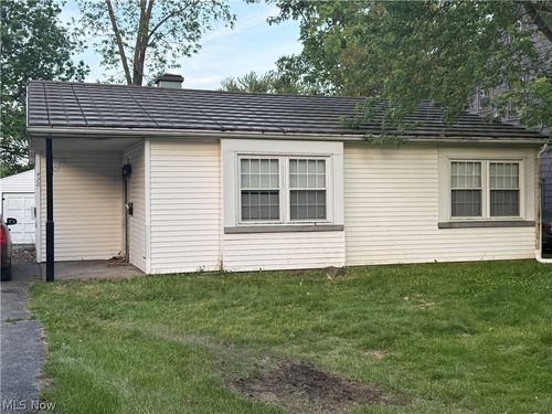 420 Perkinswood Blvd Ne, Warren, OH, 44483-4406 | Card Image
