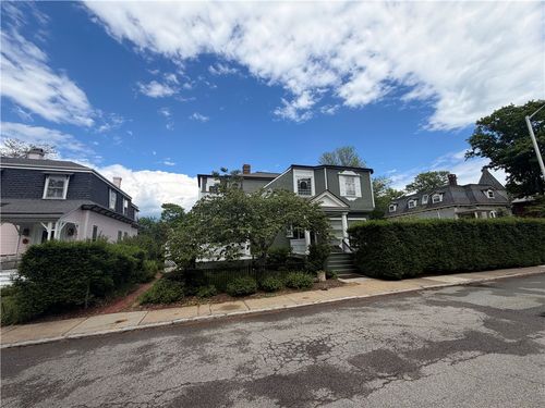 3-44 Everett Street, Newport, RI, 02840 | Card Image