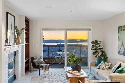 104-1902 Bridgeport Way W, University Place, WA, 98466-4840 | Card Image