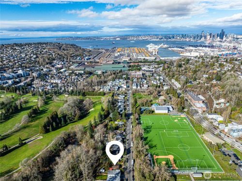 4549 26th Ave Sw, Seattle, WA, 98106-1320 | Card Image