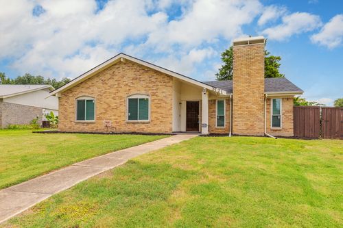 3121 Charter Oak Dr, Plano, TX, 75074-4726 | Card Image
