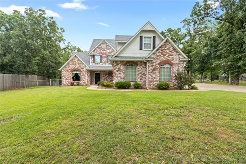501 W 35th Pl, Sand Springs, OK, 74063-2837 | Card Image