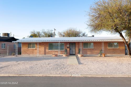 3010 E Sylvia St, Tucson, AZ, 85716-2147 | Card Image