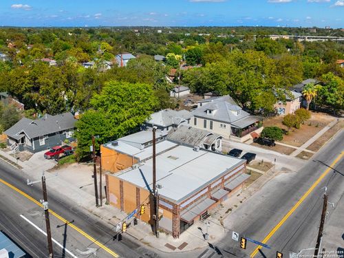 1651 W Woodlawn Ave, San Antonio, TX, 78201-5465 | Card Image