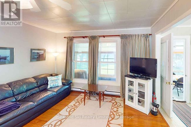622469 Sideroad 7 Sideroad, House other with 2 bedrooms, 1 bathrooms and 6 parking in Chatsworth ON | Image 20