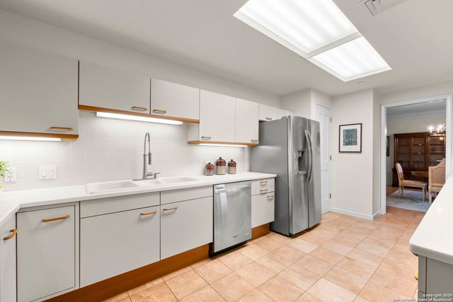 APT-304 - 200 Patterson Ave, Condo with 2 bedrooms, 3 bathrooms and null parking in San Antonio TX | Image 9