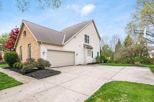 7635 Forest Knoll Dr, House other with 4 bedrooms, 3 bathrooms and null parking in Dublin OH | Image 19