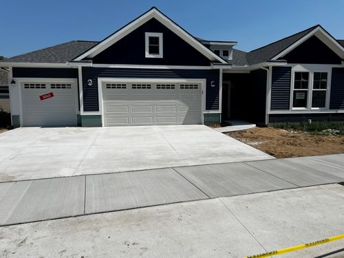17504 Baltrusol Dr, Spring Lake, MI, 49456-8505 | Card Image