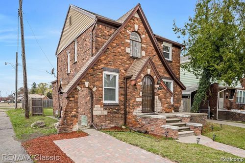 16127 Birwood St, Detroit, MI, 48221-2801 | Card Image