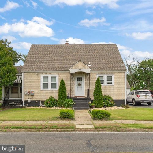 245 Mott Ave, BURLINGTON, NJ, 08016-2423 | Card Image