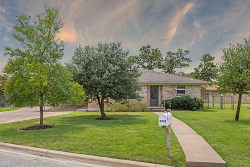 2310 Morningside Dr, Bryan, TX, 77802-2325 | Card Image