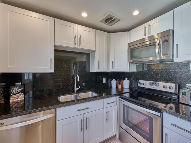 741 - 741 Monaco P, Condo with 2 bedrooms, 2 bathrooms and null parking in Delray Beach FL | Image 22