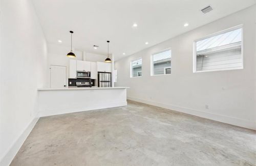 c-316 N Everton St, Houston, TX, 77003-1809 | Card Image