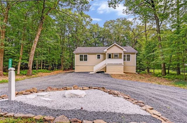 Twin Lake Dr, Kunkletown, PA 18058