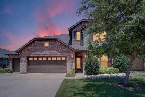 707 Southwind Dr, Arlington, TX, 76002-3083 | Card Image