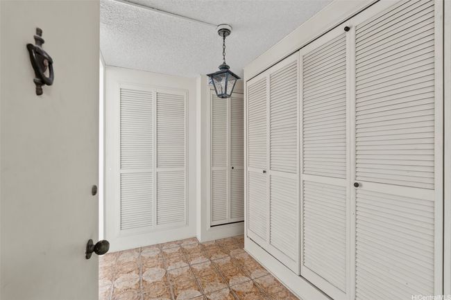 Lots of storage added in entryway. | Image 21