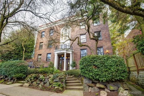 204-1120 17th Ave, Seattle, WA, 98122-4614 | Card Image