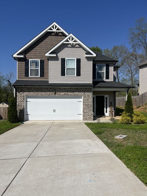 1064 Black Oak Cir, Clarksville, TN, 37042-1481 | Card Image