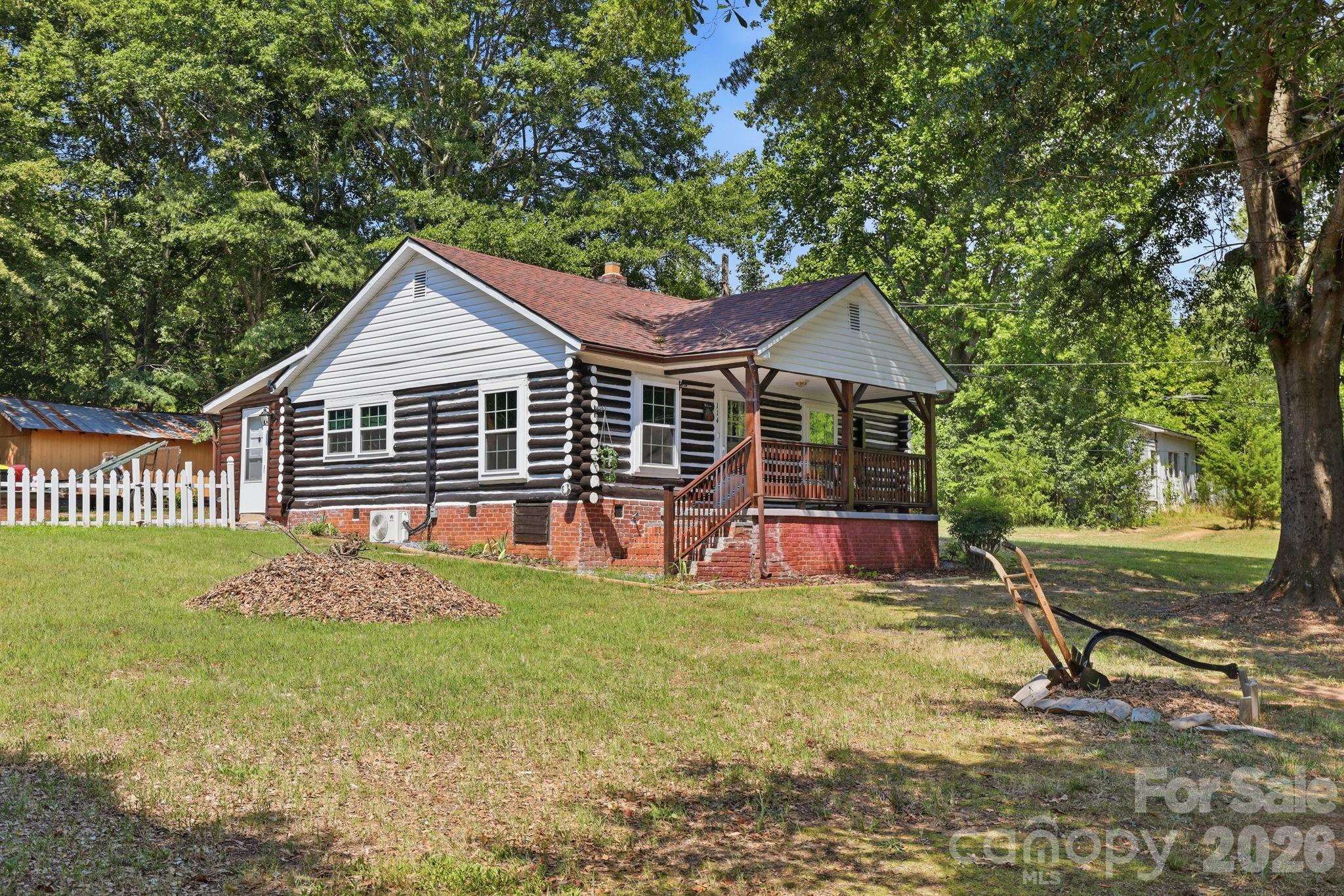Residential in Ellenboro