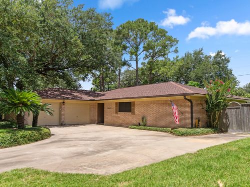 2917 Encino Ave, Bay City, TX, 77414-2745 | Card Image