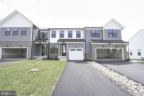 332 Aspen Way, KING OF PRUSSIA, PA, 19406-2827 | Card Image