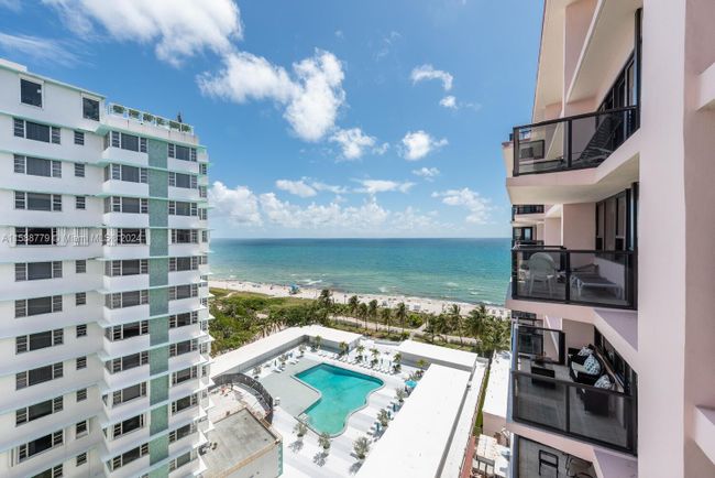 1508 - 5225 Collins Ave, Condo with 2 bedrooms, 2 bathrooms and null parking in Miami Beach FL | Image 1