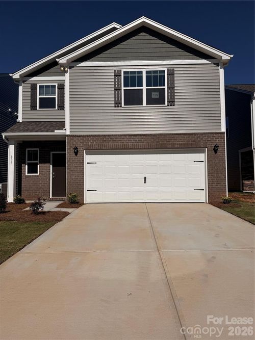 655 13th Avenue Dr Ne, Hickory, NC, 28601-2895 | Card Image