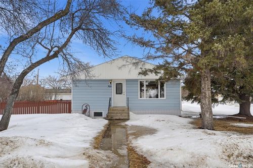 302 5th Avenue W, Watrous, SK, S0K4T0 | Card Image