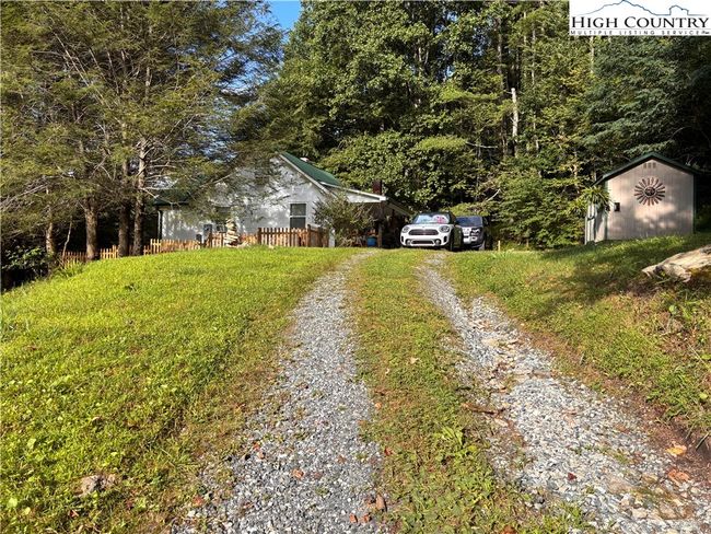 295 Jakes Mountain Rd, House other with 3 bedrooms, 2 bathrooms and null parking in Deep Gap NC | Image 21